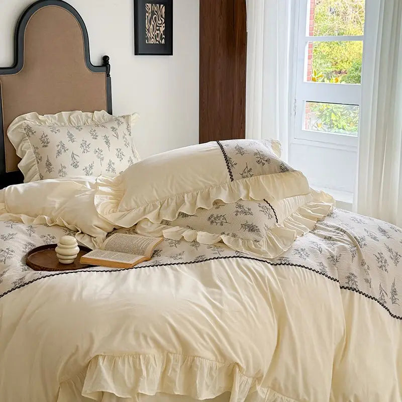 French Washed Cotton Quilt Bedding Set Four-piece Set Super Soft Princess Style Retro Pleated Small Fresh Ruffle Three-piece Set
